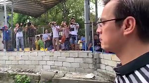27K views · 536 reactions | WATCH | Manila Mayor Isko Moreno and DENR Secretary Roy Cimatu inspect a drainage creek along Leveriza Street. Moreno ordered the immediate cleaning of Manila's sewers days after officially holding office. | ONE News | Facebook