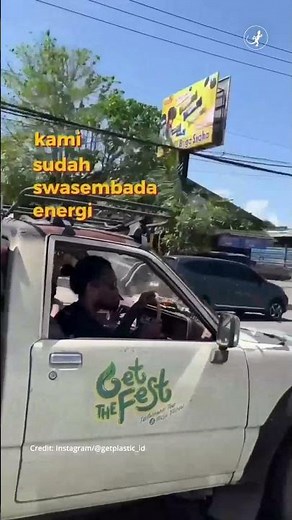 Keren! Bapak Ini Gunakan Bahan Bakar Alternatif Dari Sampah Plastik di Mobilnya