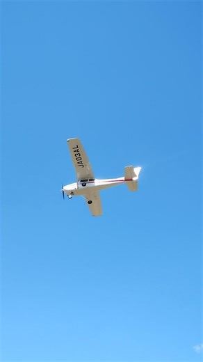 Airport Airplane Cessna Landing Propeller plane #airplane #airport #cessna