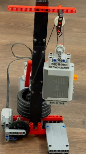 12K views | Winch Mechanic & Compound Pulley System Demo #lego #legotechnic #technic #mechanism #pulleys #pulleysystem #legofan | Bricks Master Builders | Facebook