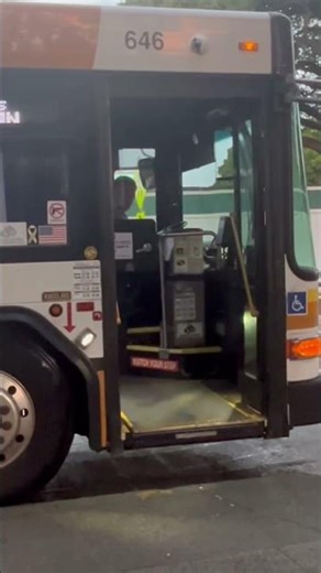 TheBus Honolulu Bus 646 Route 93 Express Downtown