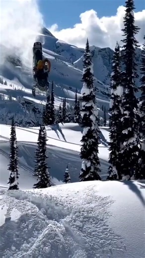 10K views · 148 reactions | This ain’t your grandma’s snowmobile 陸 #BackflipBoss #SledLifeExtreme #FrozenFreestyle | Snowmobile | Facebook