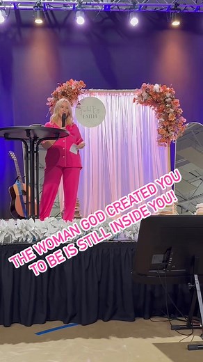 There is a version of you that is bold, confident, faith-filled, and fully aligned with the woman God created you to be. She’s still in you. She’s waiting. This masterclass series will help you become her again. And it starts with FAITH. Join me inside these two transformational sessions: 💛 Faith That Fuels Your Vision 💛 Becoming Her Again Don’t wait—your breakthrough is calling. #GuidedByFaith #faithoverfear #dreamagain #thankful #MomLife #calling | Heidi Lewis