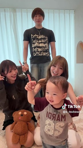 みゆみゆちゃんとミニぎしのお家に遊び行ったら、電波が悪い気がしたので、つばさにセルフ生歌全力熱唱させたら⁡幸せすぎる空間になったwwww@みゆみゆ #カップル #カップルの日常 #couple #fyp