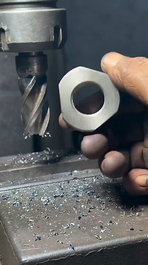How to make a hexagon without a rotary #engineering #machinist #mechanicalengineering #machine