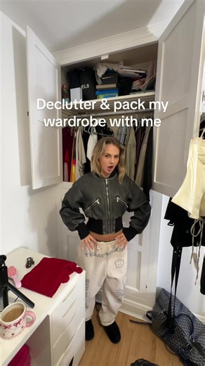 Decluttering My Wardrobe: What to Keep and What to Toss