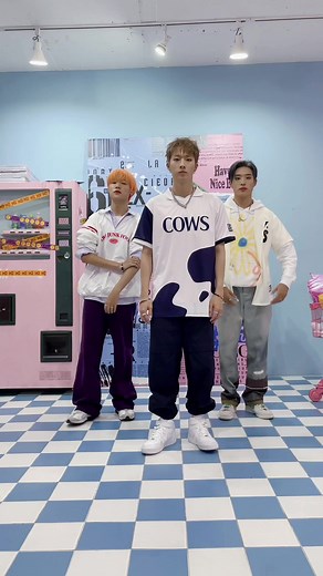 Doom Du Doom Challenge: How I Sing 두두둠 🥁