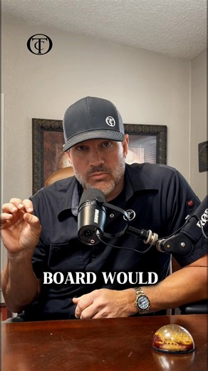 Trucking Update 10/24/2025 Make brokering illegal Earn 100% gross profit on your loads United States Department of Freight Please comment any other ideas you may have. We can edit this and make change. Andrew Oliver Oliver Truck Center #truckingpolitics #freight #brokers #owneroperator #congress #trucking #fyp #viral #semitrucks | Oliver Truck Center