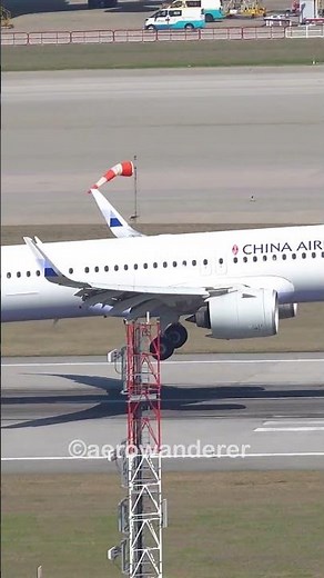 CHINA AIRLINES A321NEO landing at Hong Kong Airport #shorts #aviation #plane #a321 #landing