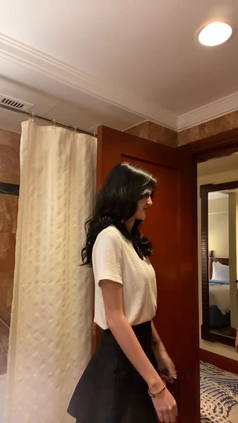 Pocket Locket Dance Tutorial with Fun Distractions