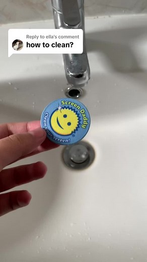 Clean Phone Screen with Screen Daddy: Easy Guide