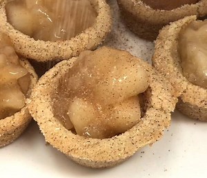 Snickerdoodle Cookies Apple Pie = SNICKERDOODLE APPLE PIE COOKIES. https://goo.gl/rKqzQk Truly amazing little treats that everyone loves! | Butter with a Side of Bread