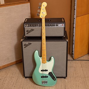 Featuring a slim “C”-shaped neck with rolled fingerboard edges, newly sculpted neck heel and V-Mod II pickups voiced specifically for each position, the American Professional II Jazz Bass is punchier than ever — with the warmth and clarity that made our original iconic. Learn more here: https://bit.ly/2QaxK1B | Fender