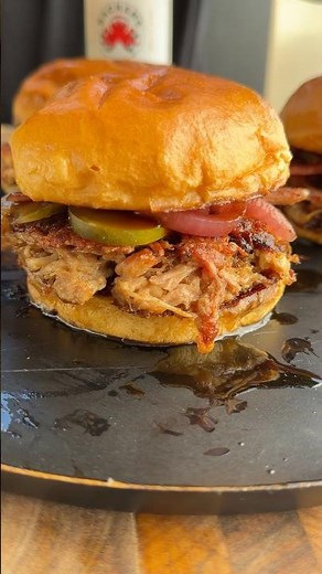 Crispy pulled pork burgers with ‪@trybachans‬