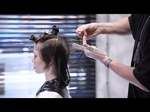 How to cut a Curly Mullet: Razor Cutting for a Modern Mullet