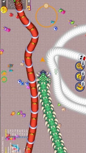 🔥🔥NEW GREEN KAANTEDAR SNAKE WANT TO GO BETWEEN TWO BIG RED & WHITE SNAKE IN WORMSZONE. IO GAME 😱😱