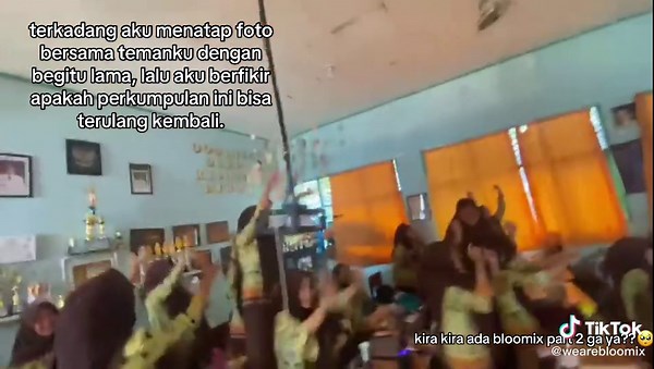 Nostalgic Moments with Friends: The Bloomix Reflection