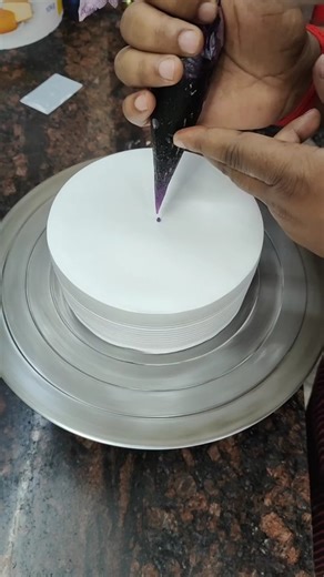 Tinku Cake Master on Instagram: "1/2 pineapplecake cake video #cakevideo #cake shorts #tinkucakemaster"