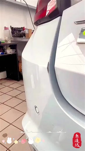 The touch-up paint pen is a car scratch repair tool.#car scratches#car accident