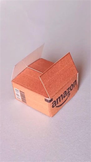 Making an Amazon box DIY papercraft miniature