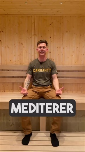 HC Tømrer on Instagram: "SAUNA ELLER SAMMENBRUD? 🔥 Se lige en lækker og eksklusiv sauna, vi har fået bygget til Racket Club i Roskilde! 🧖‍♀️ Den er bygget ud af kvalitetstræ som finsk grantræ og rød edel og har fede detaljer såsom en hyggelig stjernehimmel belysning, som kan dæmpes ✨ Derudover er den styret af WIFI, så Racket Club selv kan styre saunaen automatisk. Et perfekt sted til lige at tage 5 minutter og zoome ud efter en omgang padel 🤍 Det er blot ét ud af mange eksempler på, hvad vi 
