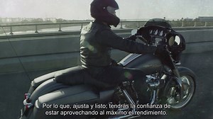 Aumenta el poder de tu Harley® en cualquier ambiente. Screamin' Eagle Smart Tune PRO Automatic Tuning Module sintoniza tu motor en automático para incrementar su rendimiento en diferentes condiciones de temperatura, altitud y carga. Encuéntralo en concesionarios H-D®. | Harley-Davidson Latinoamerica