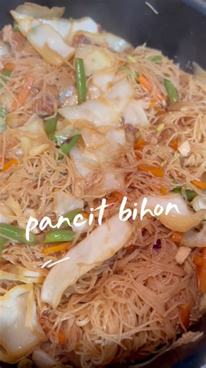 75 reactions · 139 comments | Classic Pinoy birthday starter pack: pancit bihon, paper plate, and one litro of soda  #homemadefood #pinoyfood | Lei Zel | Facebook