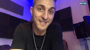 Novembre 2019, Mok Saib tournait le clip de ce qui deviendra son plus gros hit dans nos studios... moins d'1 an après, "El Ghorba" a passé la barre des 100M de vues sur YouTube !! 😍 Mok est revenu sur cet exceptionnel record. ❤ | Beur FM