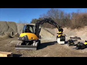 Engcon 360-Degree Tilt Rotating Attachment System Demonstration