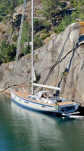 A 68 and a 69. A Maxi 68 and a Hallberg-Rassy 69, Paradisbukta, Håøya, Norway. The 69 is a comfortable world cruiser for a family crew. The sole is in one level throughout the yacht, no steps, no tripping. Walk-in engine room with headroom. Well sheltered cockpit. Full PushButtonSailing, a protected Hallberg-Rassy trade mark with sole rights. See one finished 69 in the water and one in build at the Open Yard/Öppet Varv in Ellös, West Sweden, from 22 to 24 August 2025, West Sweden’s large boat sh