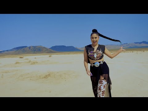 Amanda Solis Mi Sombra Music Video