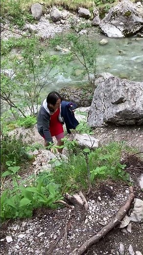 Es war so schön! Nacktbaden im Wasserfall. Mehr in der Hygiene Playlist auf @monassuvreisen