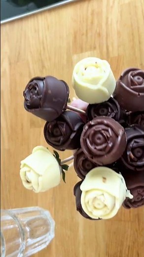 Chocolate Strawberry Roses 🍫 🍓🌹