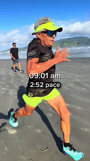 Correndo dia 6.697 aos 68 anos: treino e café da manhã