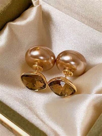 1 paire de boucles d'oreilles à deux anneaux couleur champagne, au design exquis, minimaliste, à la mode et top de gamme, polyvalentes et élégantes, au style raffiné, parfaites pour les femmes à porter pendant le Nouvel An, la Saint-Valentin, au quotidien et lors des fêtes. | SHEIN