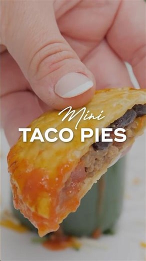 Mini Taco Pies (easy taco hand pies with pie crust) 🌮
