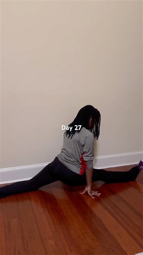 Day 27 learning the splits #split #motivation #shorts #fitnessjourney #mobility #flexibility