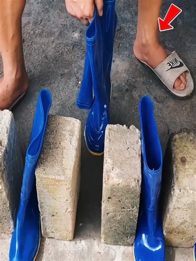 Creative planters built from rainboots and egg drags #crafts #ideas #talento