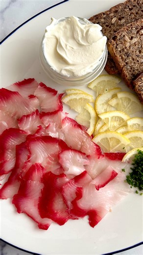 Molly Moss on Instagram: "🐠SEAFOOD SPOTLIGHT🐠 Black Cod aka Sablefish If you frequent the @seafoodwatch website like I do, you’ll know that each type of fish may only be considered a “best choice” or “good alternative” under certain conditions (like fishing location, subspecies, or fishing method). Black Cod (aka sablefish), on the other hand, has NO avoid ratings, making it a super easy choice when you are at the seafood counter. Sablefish is a deep water species native to the P