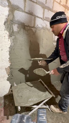 No lie , parging the block wall with cement is actually fun.#construction #hardwork #fun #work #job