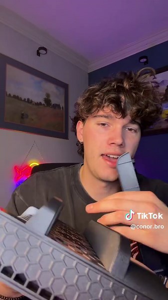 PS4 Cooling Station: Avoid Fake Listings!