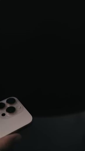 Isa Marcial on Instagram: "Adobe lanza Project Indigo, una nueva aplicación de cámara experimental y gratuita para iPhone que promete fotos con calidad de cámara DSLR y un "look natural” #isamarcial #noticias #elrecuento #adobe #iphone"