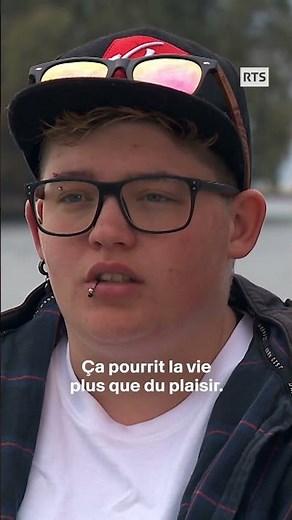 Tabac : les jeunes piégés dans la nicotine | RTS