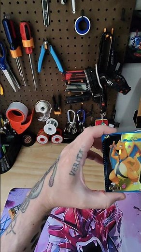 Ripping a pack of EIF Babay unlicensed Chinese pokemon cards!