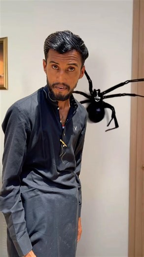 OMG Super Giant SPIDERin room#shorts by Super Max