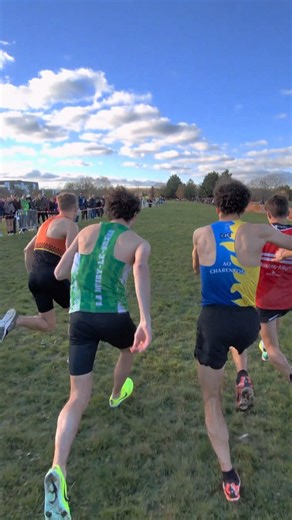 SMARTeam on Instagram: "Inside de la qualif aux 🇫🇷 de relais cross avec la team 💛💙 à la bagarre jusqu'au bout sur ces LIFA ⚔️🔥 pour chercher la 3eme place 🥉 🤯➡️ En 6 ans depuis la création de l'épreuve, L'@aocharenton se qualifie pour la ✨6ème fois consécutive✨ à la phase finale des championnats de France de relai mixte 👏🎉 Rendez-vous à Carhaix ! 🇫🇷 💛💙 Bravo aux 6 équipes de @aocharenton qui ont fait briller le maillot en ce beau dimanche de novembre à Lisses 🌞"