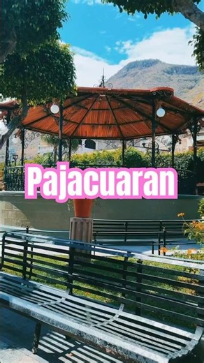 La plaza de Pajacuaran