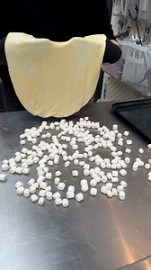 5.4M views · 14K reactions | Cinnamon Sugar Marshmallow Bombs! Melted hearts start here 癩 | Chefclub Network | Facebook