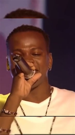 ''Heads high kill dem wit it now No bway aint got no secret fi yow'' Heads High - Mr. Vegas 🔥💥 #dancehall #yoescuchourbano #weekendvibes #mrvegas #jamaica | Urbano 106