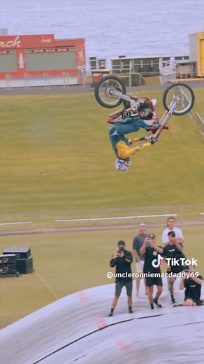 New Rontube Launch! Watch Ronnie Mac's Funny Moments